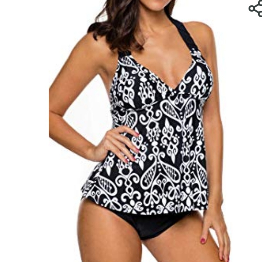 New--Womens swim top  only size M---Brand new
